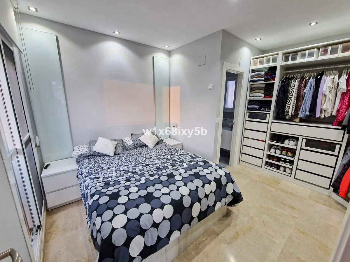 fe3d1cfb-6c3b-4a2e-9de2-99e06d96b7e2