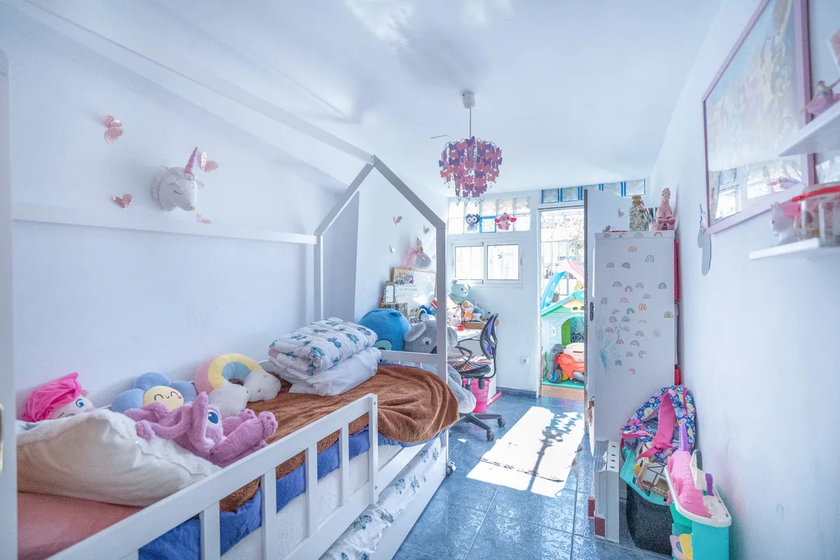 382c4a45-20e4-4654-bfae-79c2ac0f962d