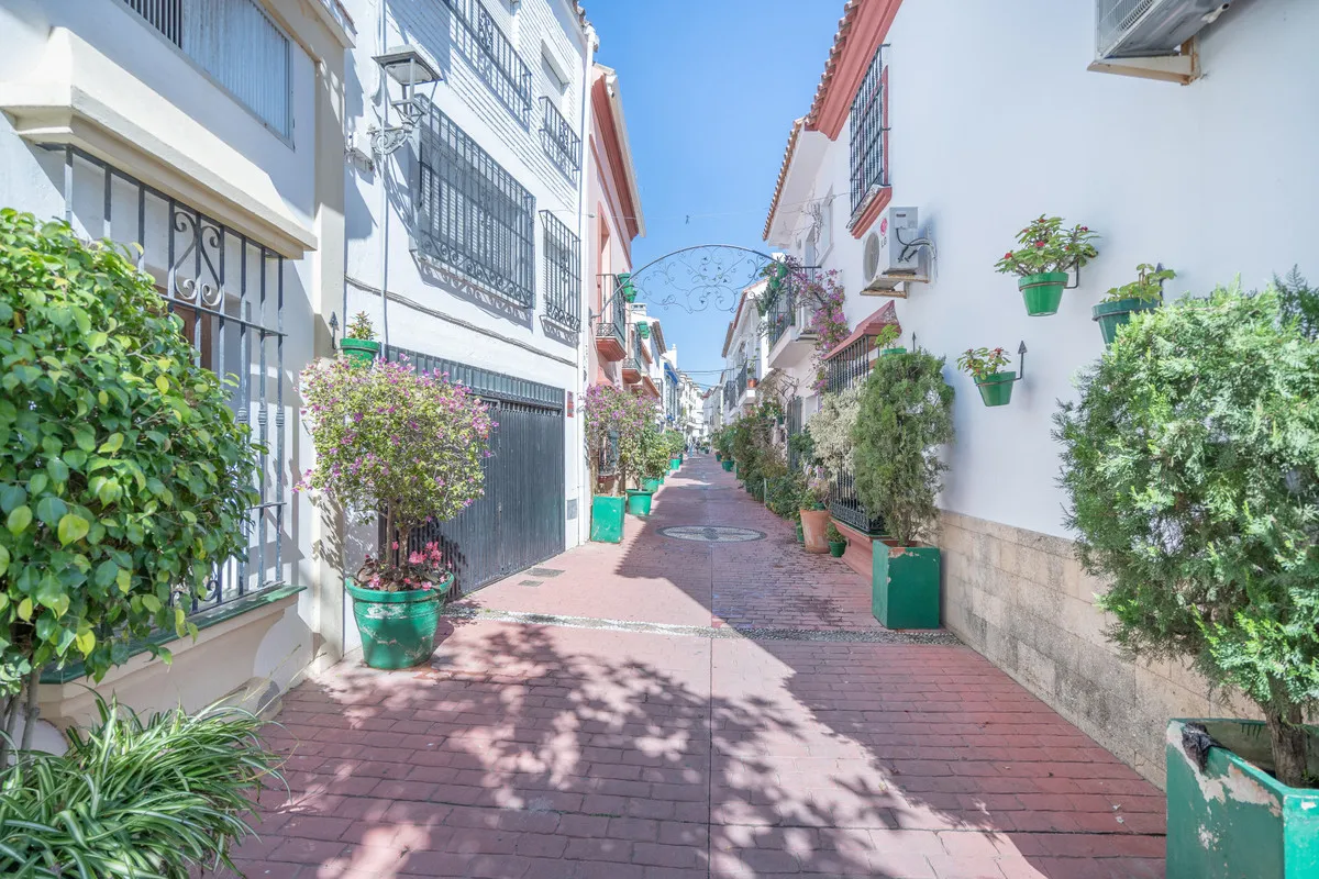 66ac16f5-3c4a-4389-b643-7f3754b71c74