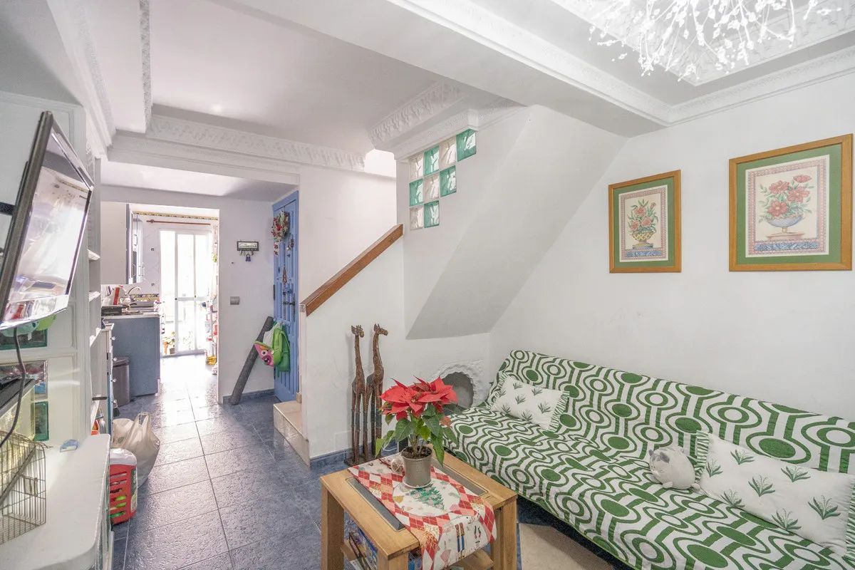 6ed715b4-585c-4b53-a1cd-bc0aceb0a1d3