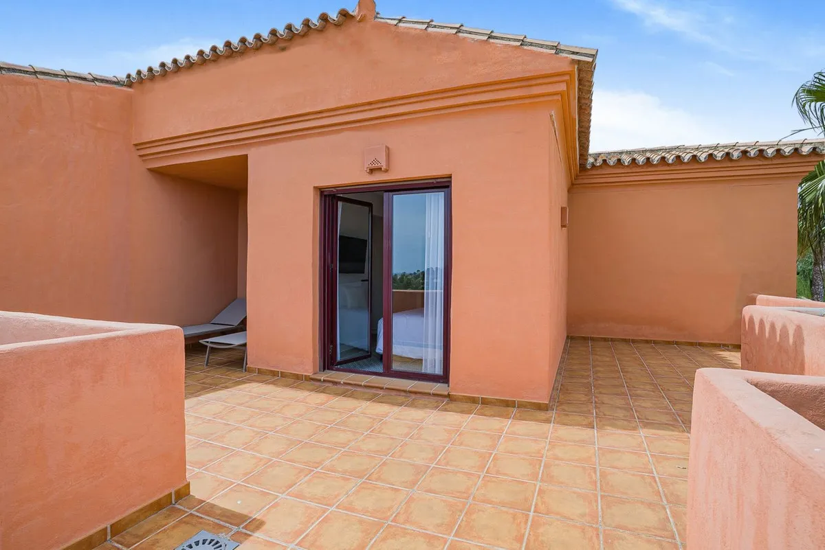 68b8a24f-229a-4a99-b339-0d78ecc0d733