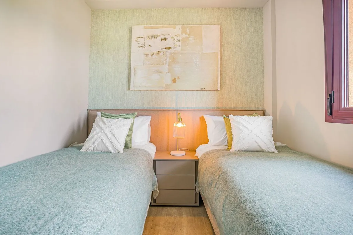 abd4d984-84e4-4c16-be0f-04f0fbb4d7ee