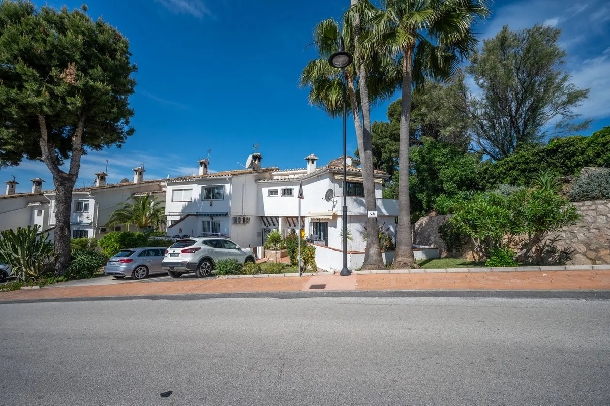 0c04e0d0-6c9a-4571-9677-2d6aa2ce4884