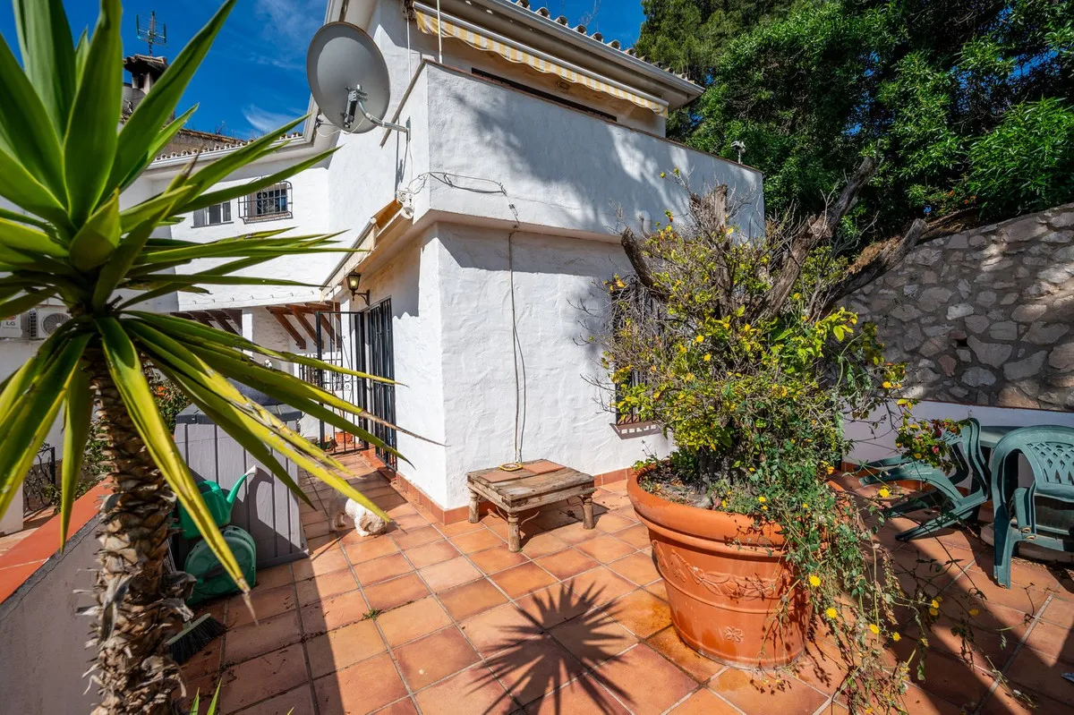 56f49927-fdee-48da-9be1-710aa3c2da69