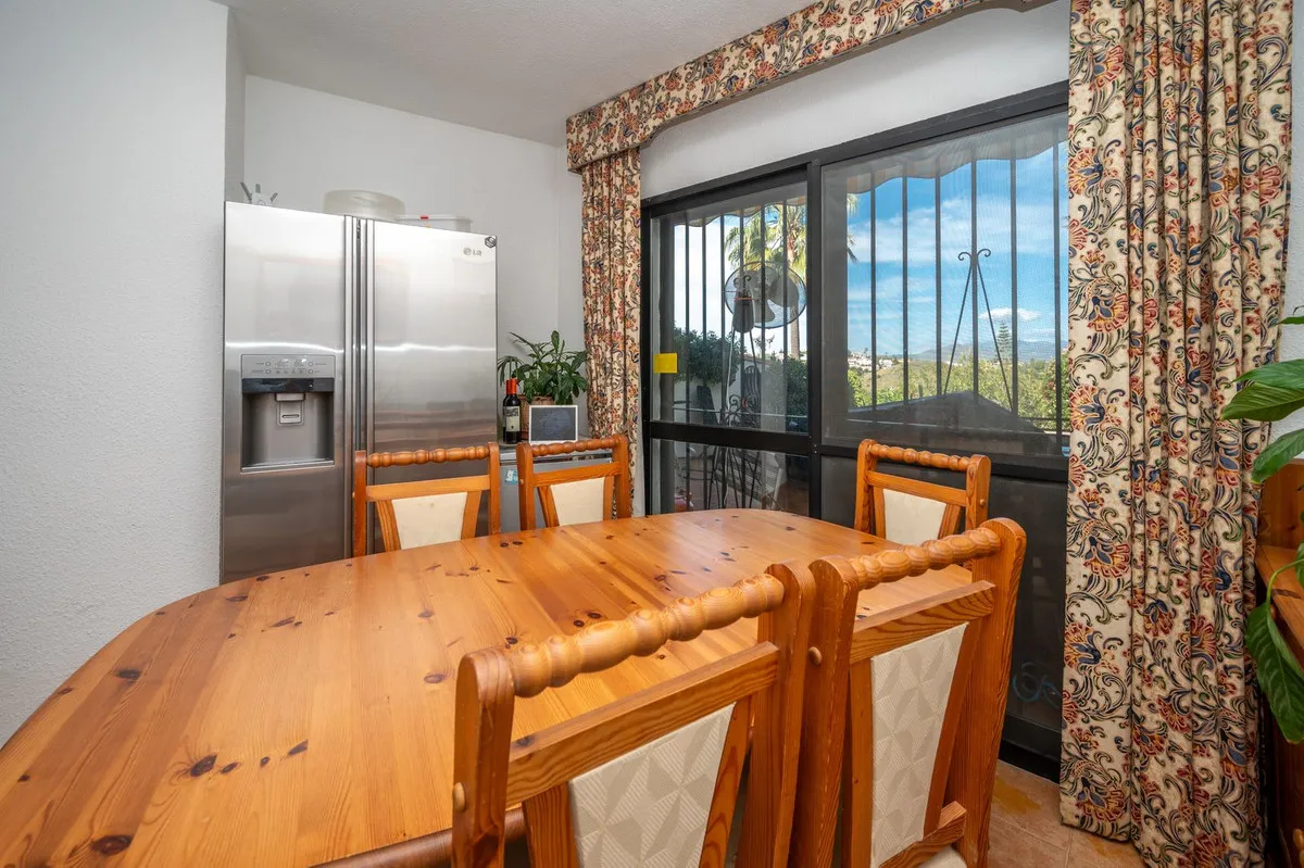 ab65bf82-3937-4c2c-b5d5-1c1a5b3665c9