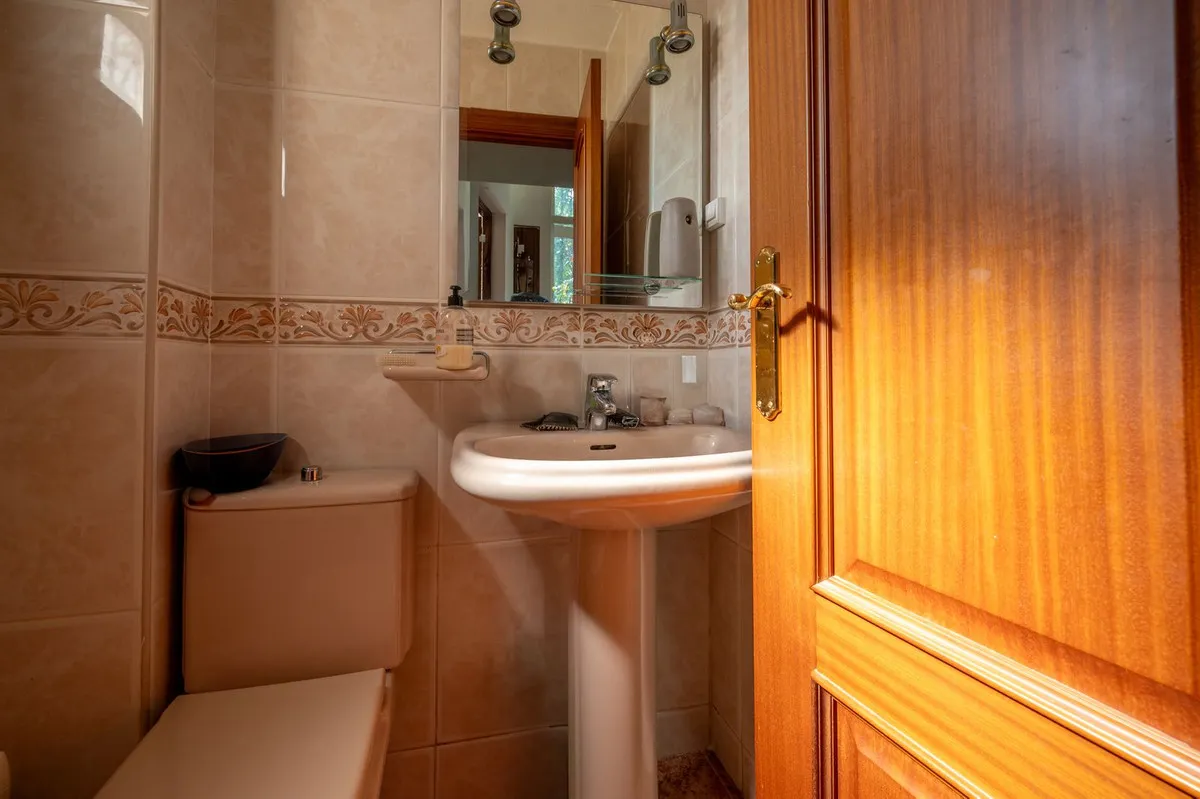 cad8db17-67db-464b-aa30-37373f60db85