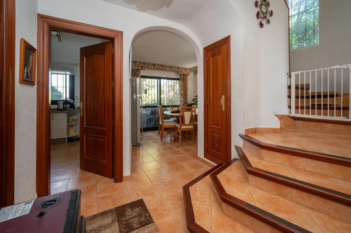 d1244b32-c071-40b3-a11e-a56547a3411e