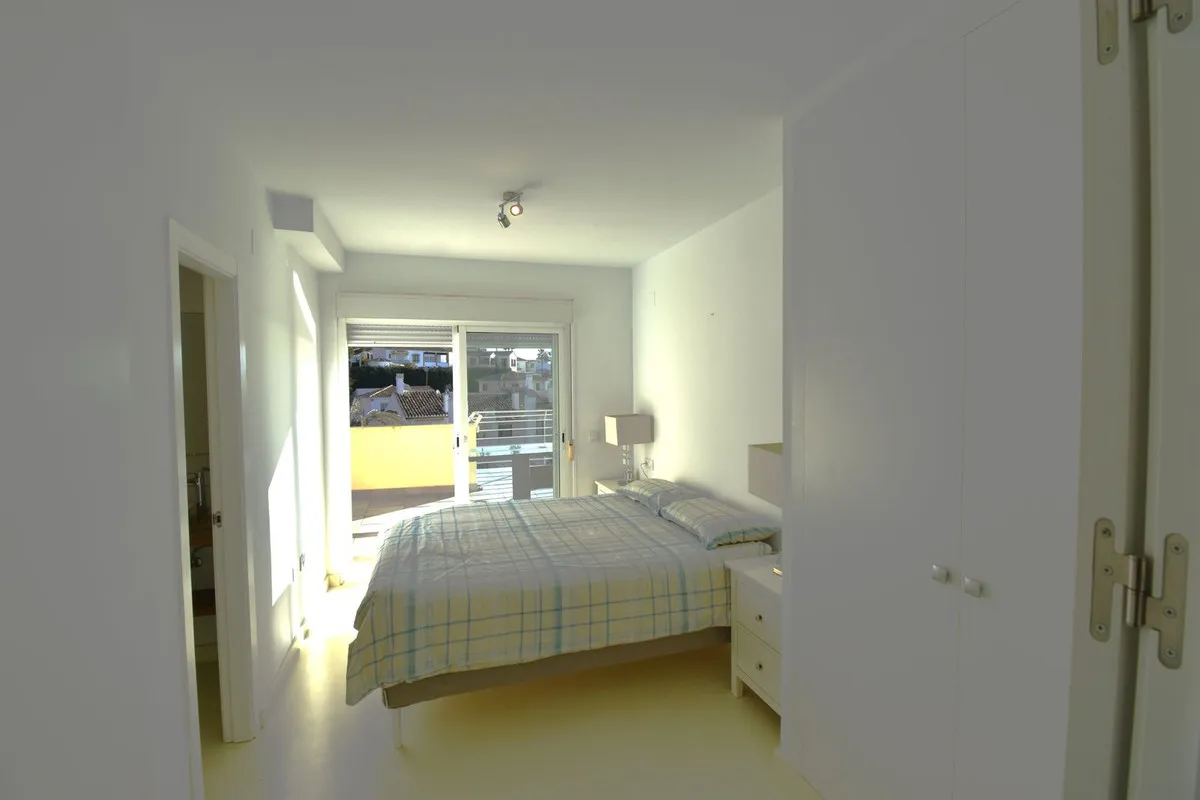 81c536d2-e070-4176-8ca5-77b8b2fc69ec