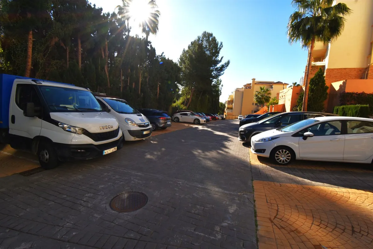 823ac6ed-2e1c-40d4-87c2-e42d221c829d