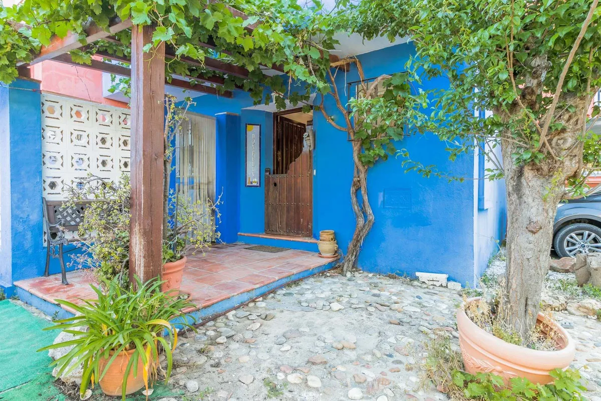 8b7c7b98-1457-404d-a218-7b4e68072893