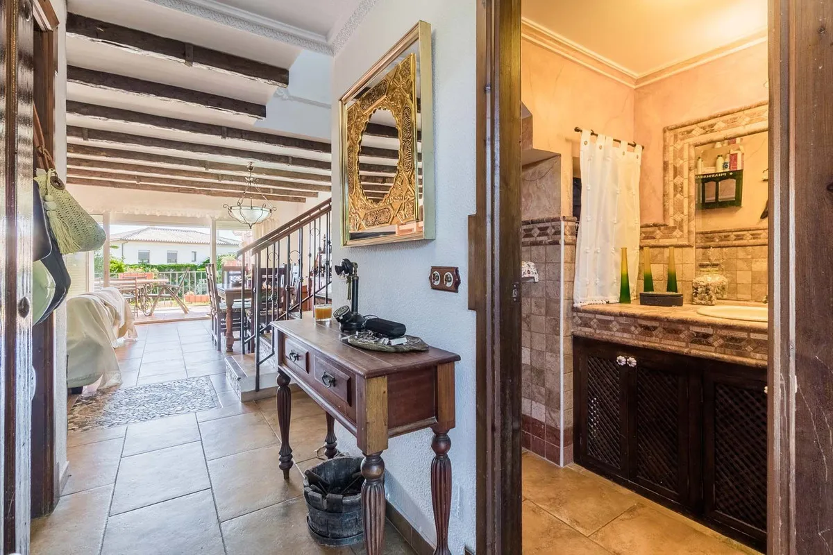 8f78dd32-6253-4757-bac2-d1e89babe695