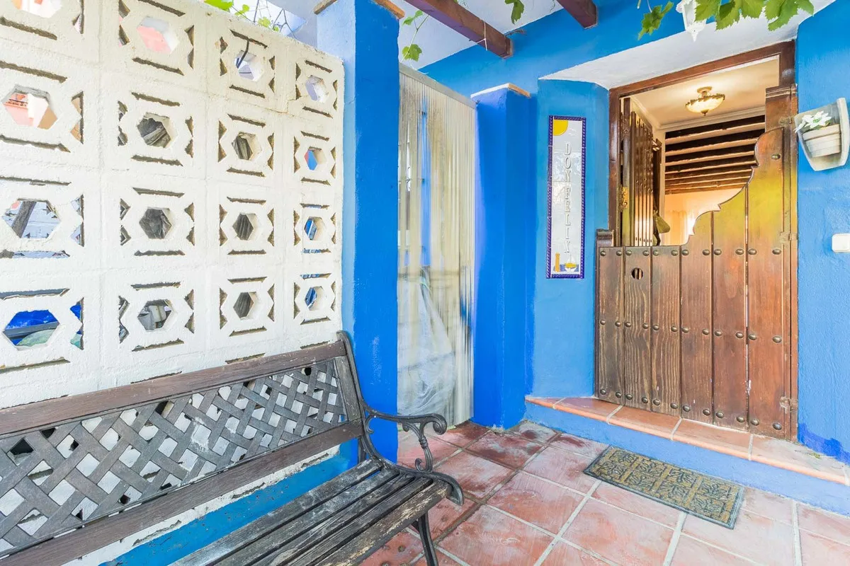 c25ab628-0fa2-4d64-92d4-296d2a75e752