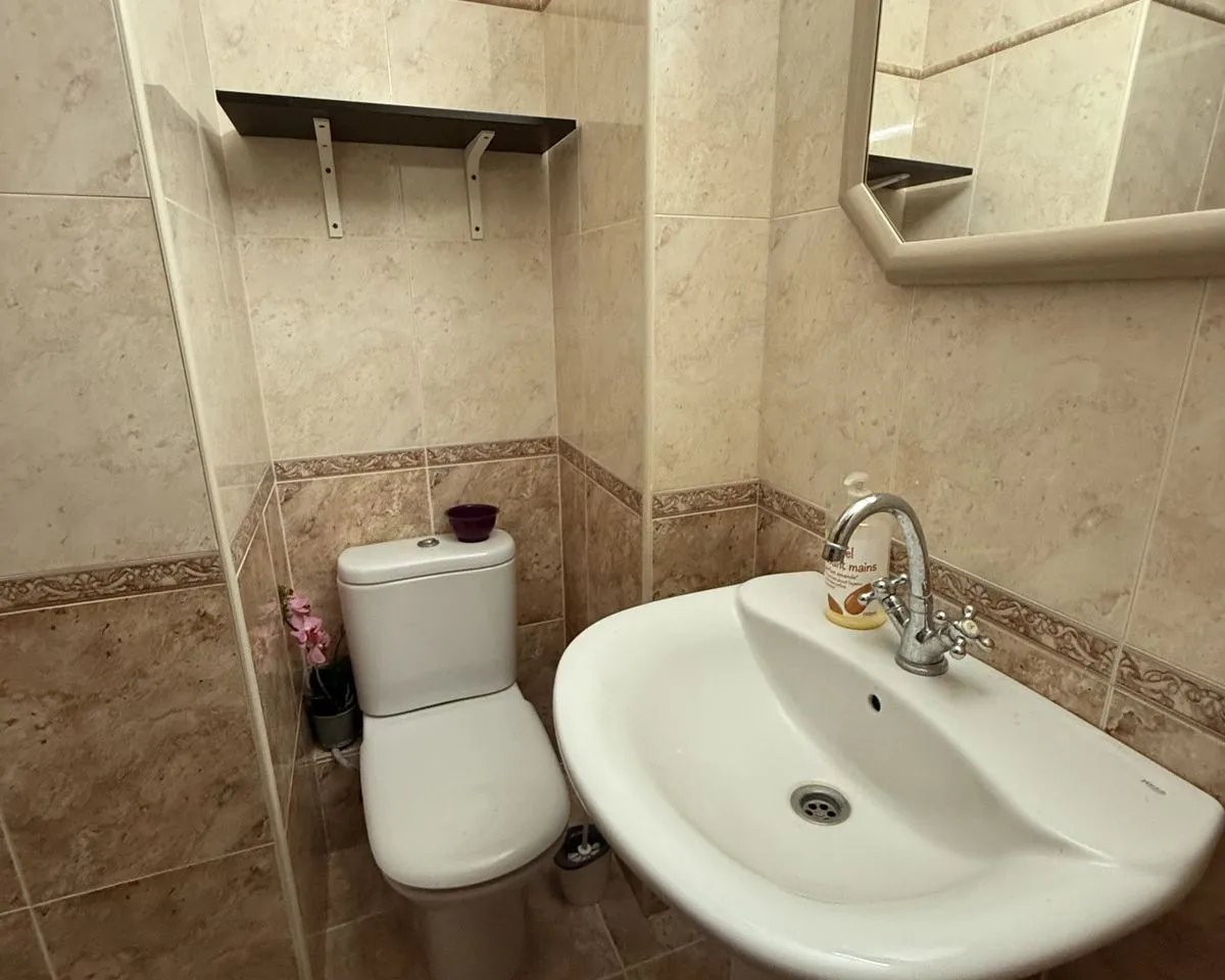 ffec4703-5d48-499e-a497-21a726809ada