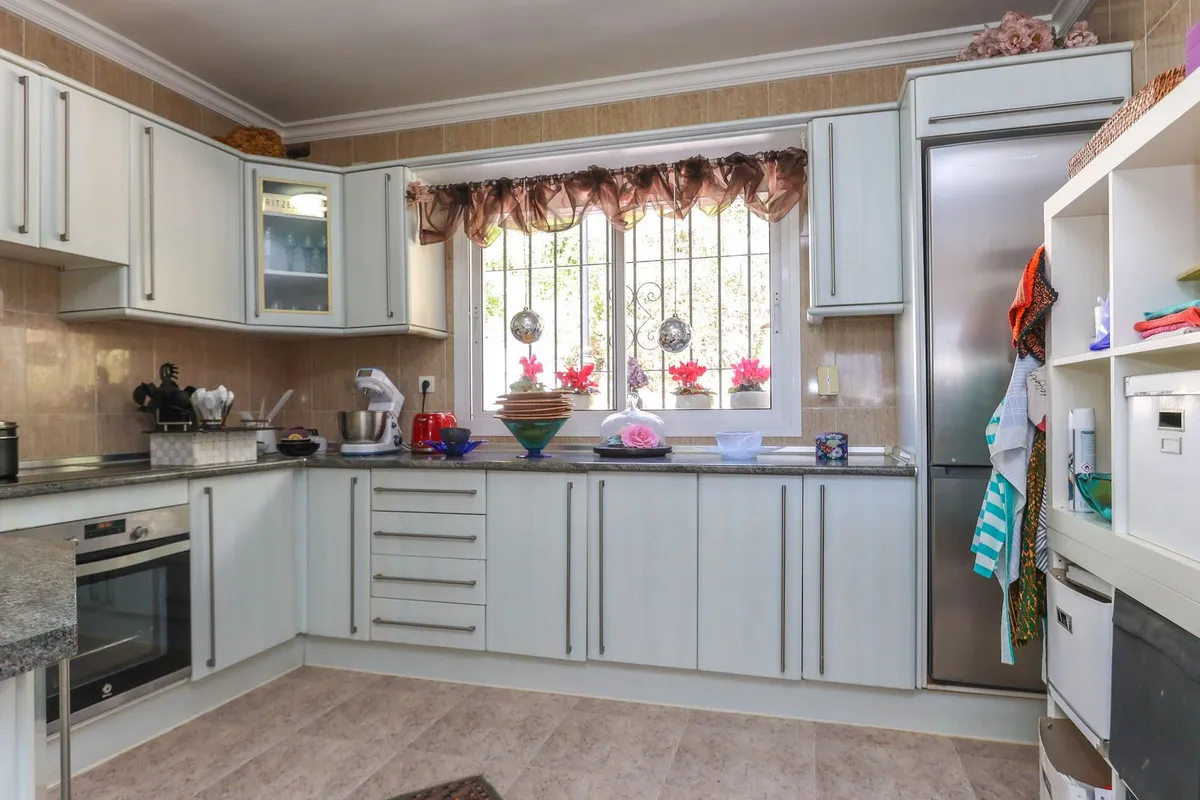 147c38db-2ba1-4de3-ab19-38816bd55814