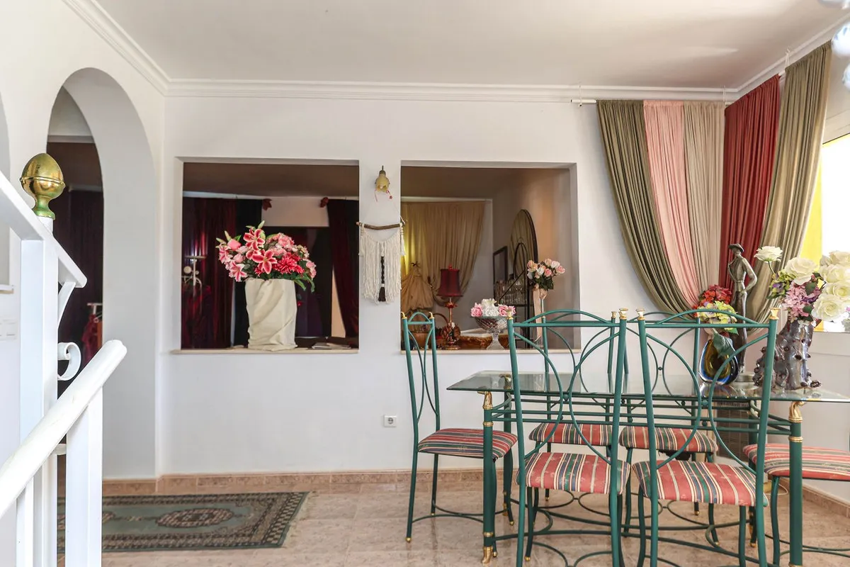 d2c3709a-b691-4db2-9b27-47d839d20e0a