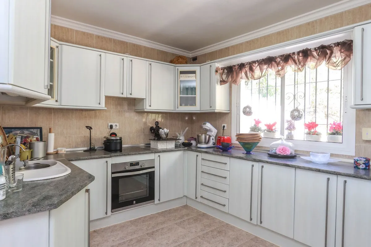 d8cd3df3-f1d4-4269-bbbd-10c729e3837e