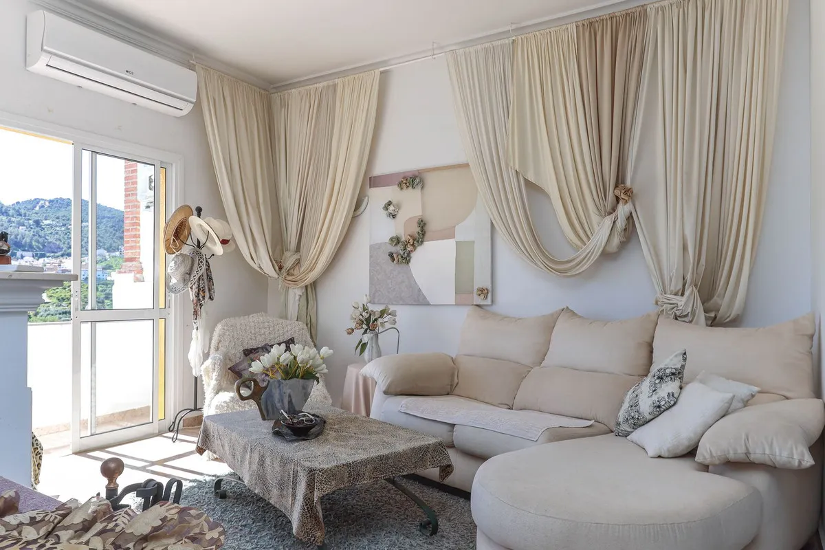 e6a2e2e3-f872-4f17-b46f-399c1560bf9e