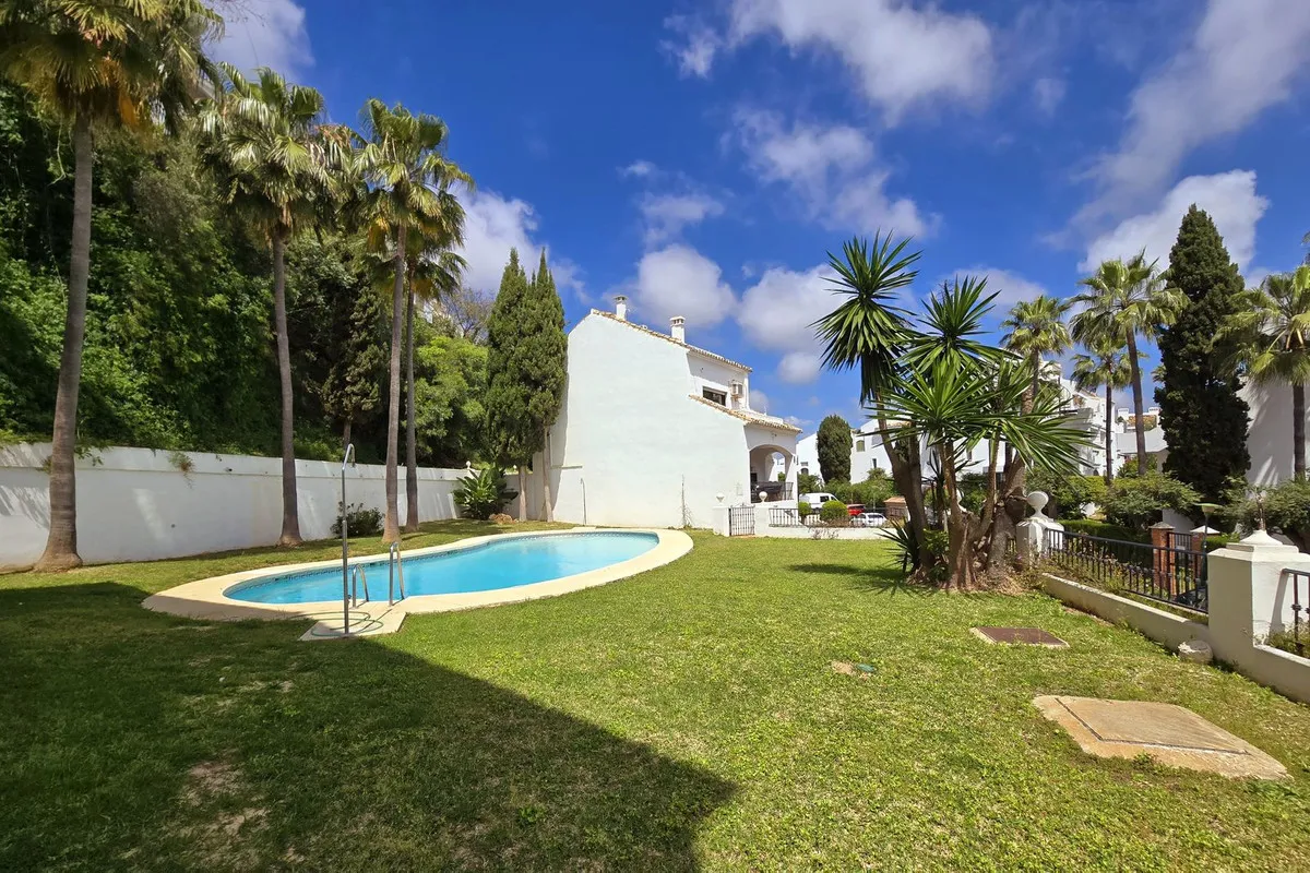 099f15bd-f113-45a6-b49e-4405b3f78067