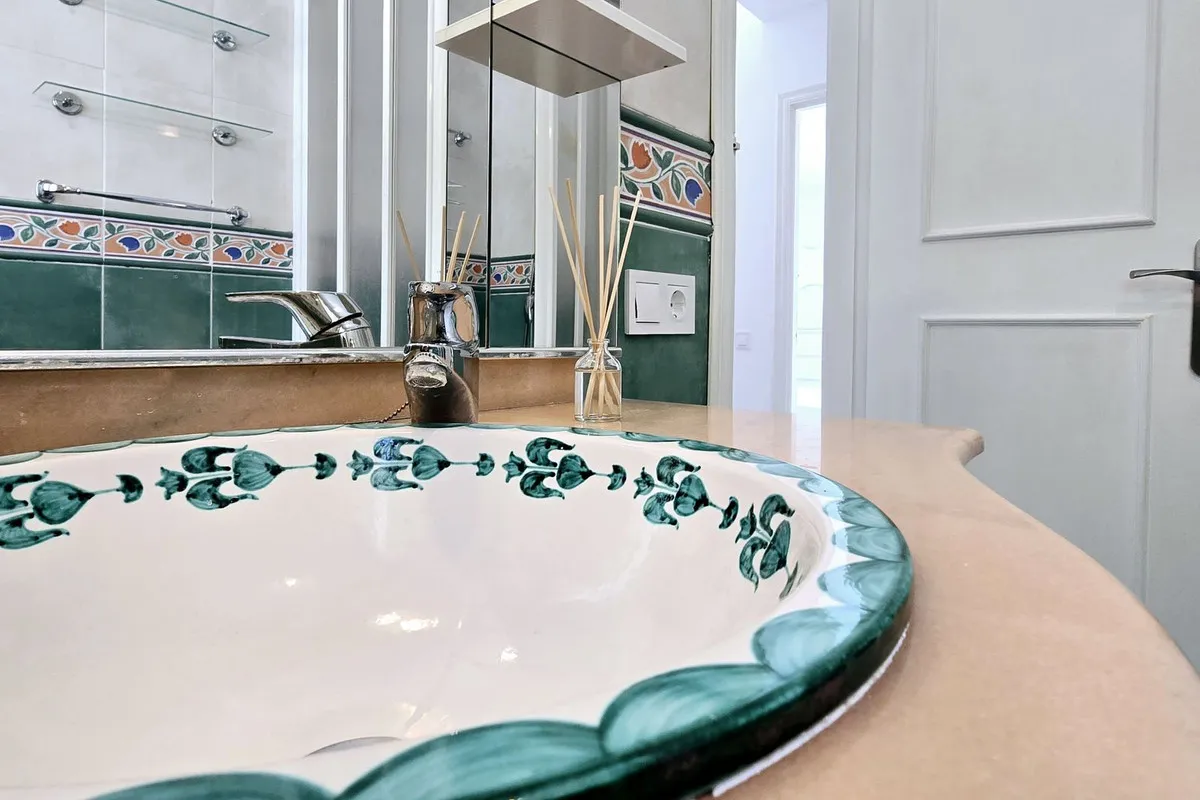 0e3ba995-e8fc-42cc-99da-cf6166e55756