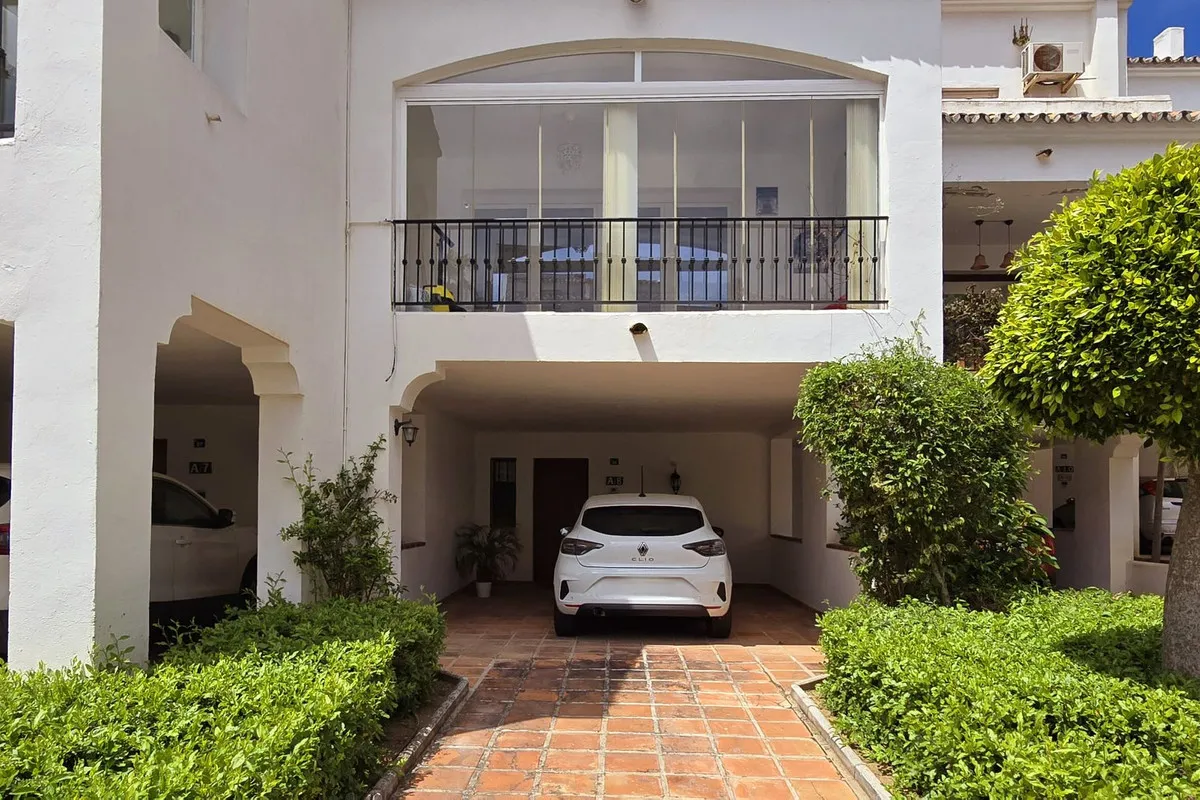 22a3274a-0e33-472c-b5c0-06f1645a2c65