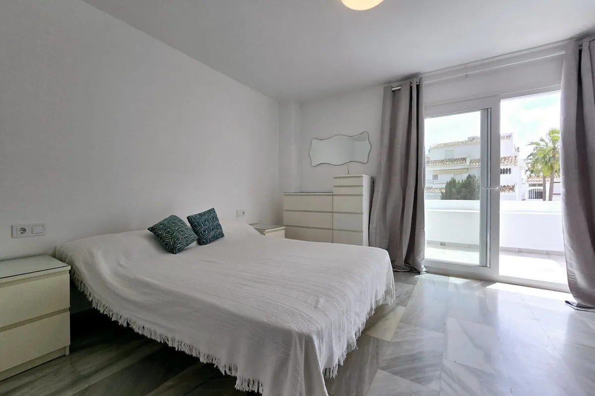 2fb87b01-c821-477a-8f39-210206a0a86e