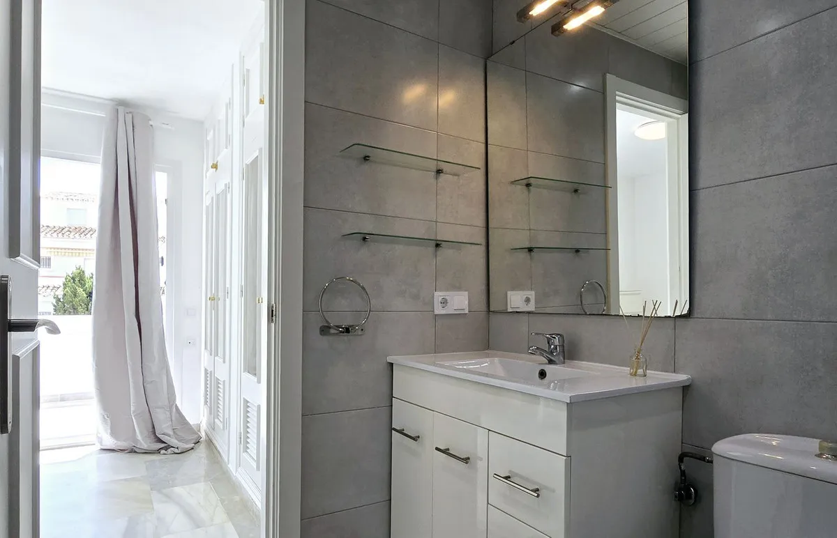 38881c15-193d-4074-b035-0e4ade74d45c