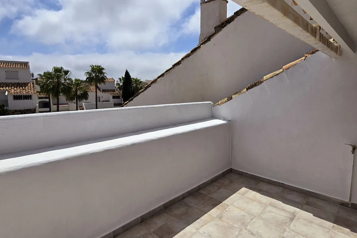 4f5f79cc-5184-487e-8740-1a0855b0f7a6