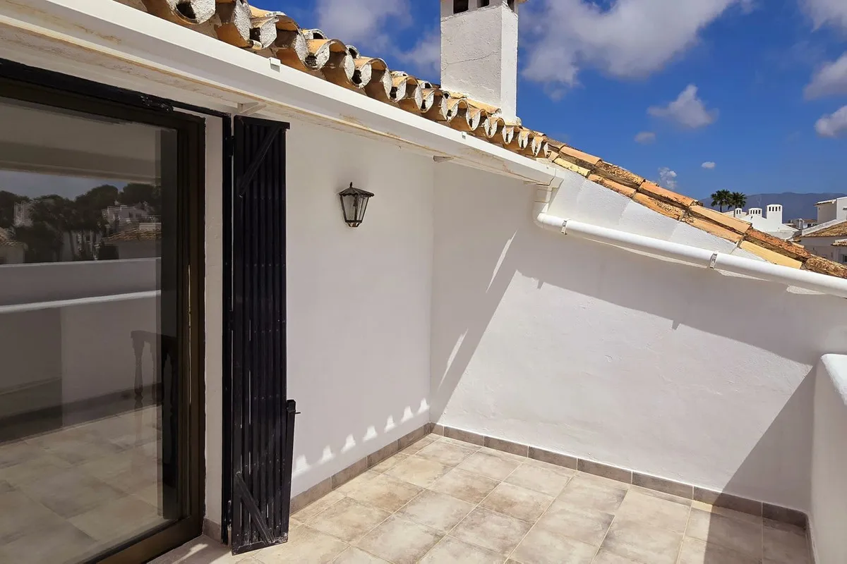 5f564c66-7751-45d7-977f-e3b09a419643