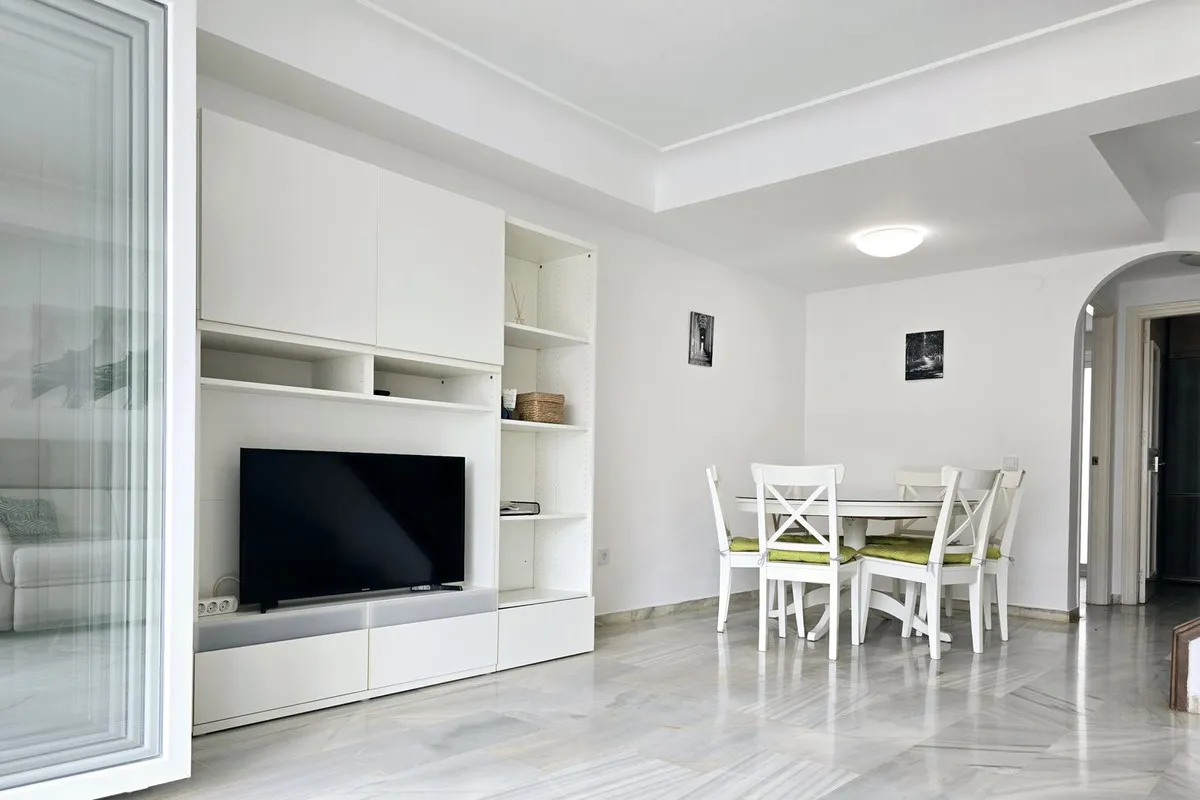 c4634169-a6aa-4ea0-9251-f2067af93062