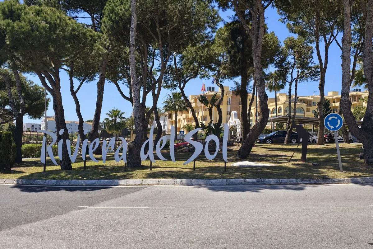 df9f2da1-128d-42bb-a83e-13350e5eb363