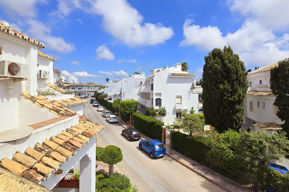 ee87245e-7544-4d5b-bdb7-f71661643b7a