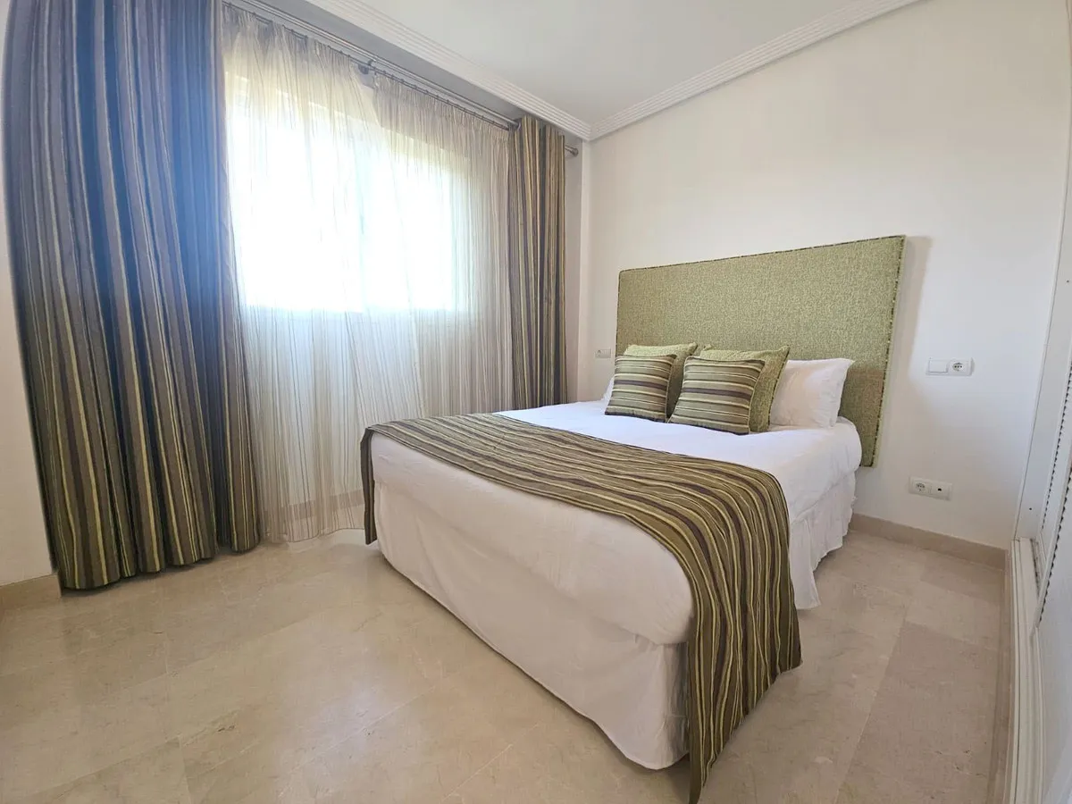 26ff6030-2e62-4800-b940-aa113b0b9ba8