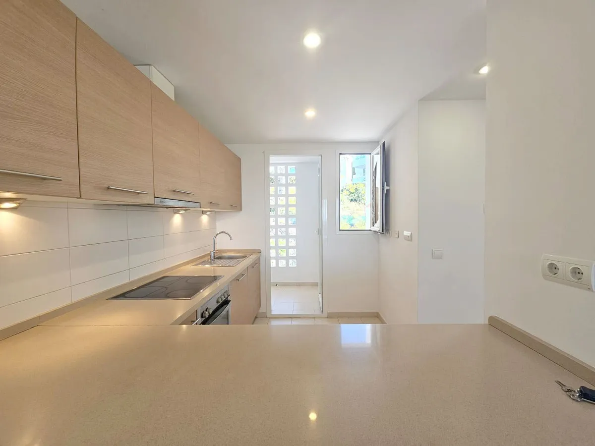 67a927e5-e0f2-4c03-846b-084ff69fd78a