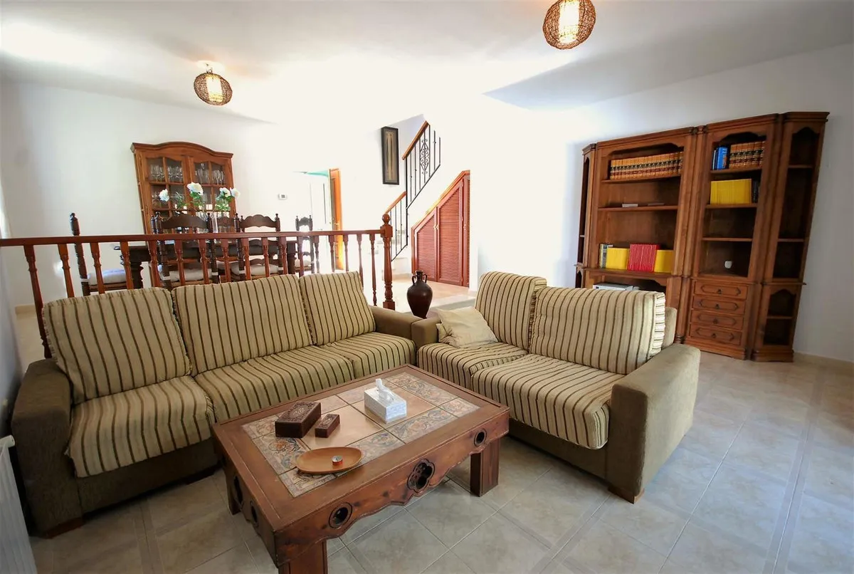 5595734f-8d3b-4e32-94cd-2d5e470d9728