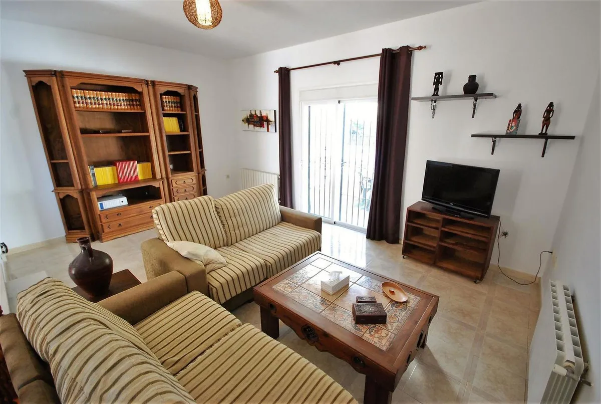 a2e42bb2-c6de-4364-b0e7-bb9fa233d8a6