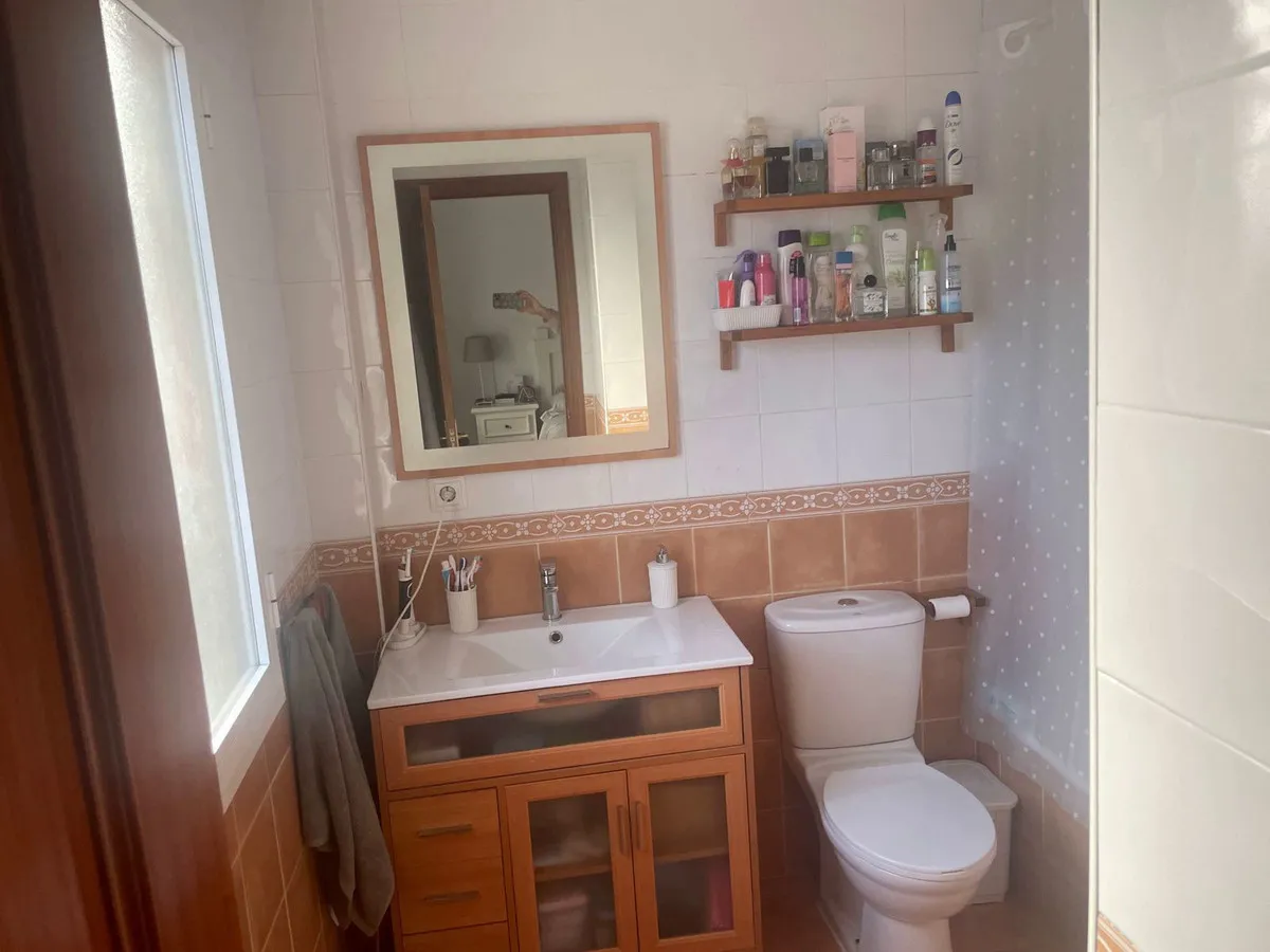 256215b3-3b86-4a3c-a369-d8b33bee9707