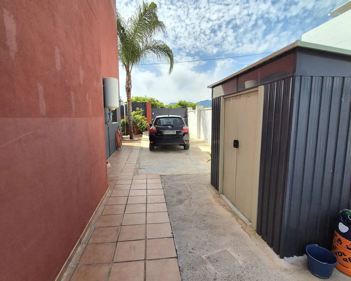 4f0504c3-ecb0-4164-8d04-dad74b39f19a