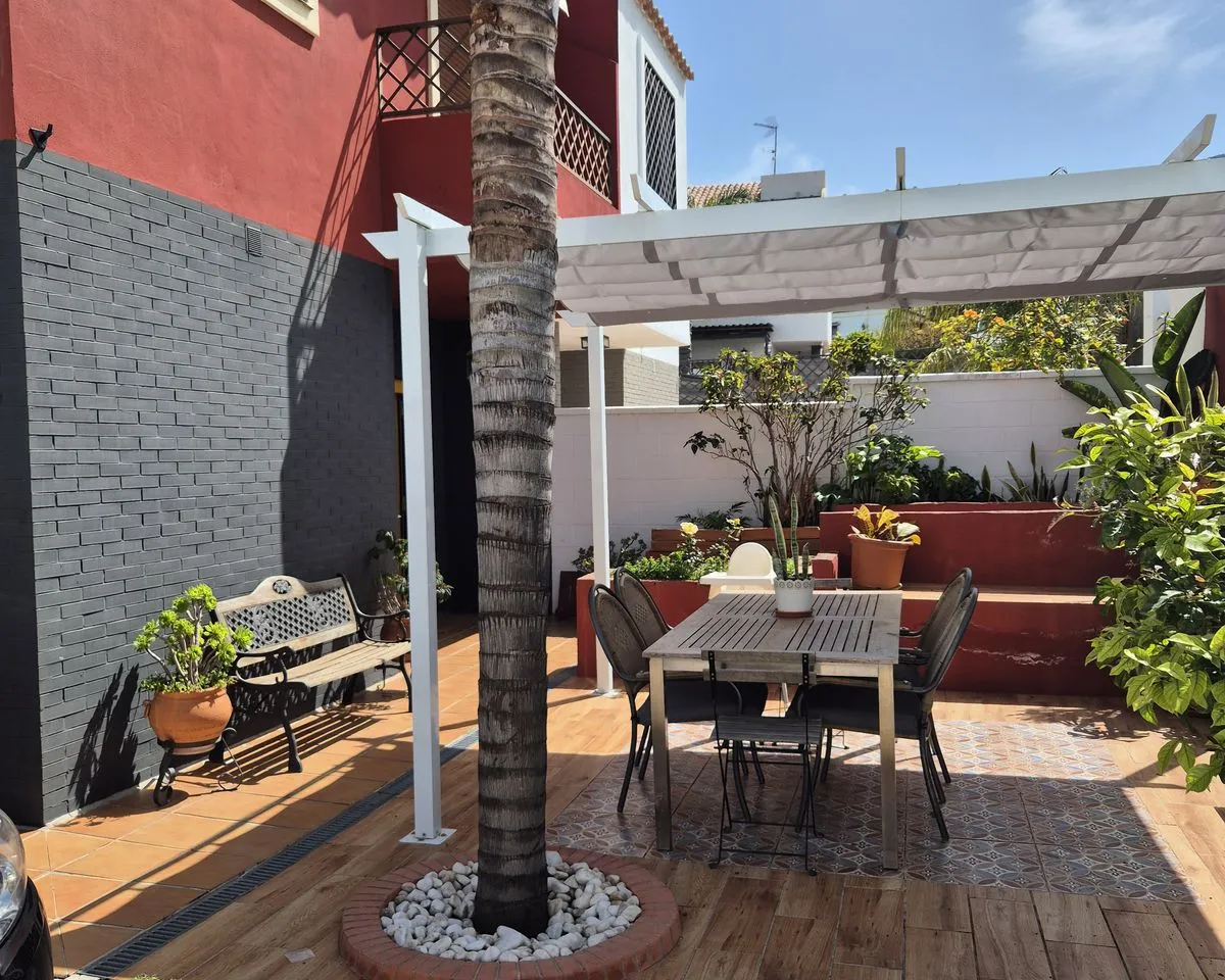 68ef27d7-2405-4111-925b-da7d78dd5d6c