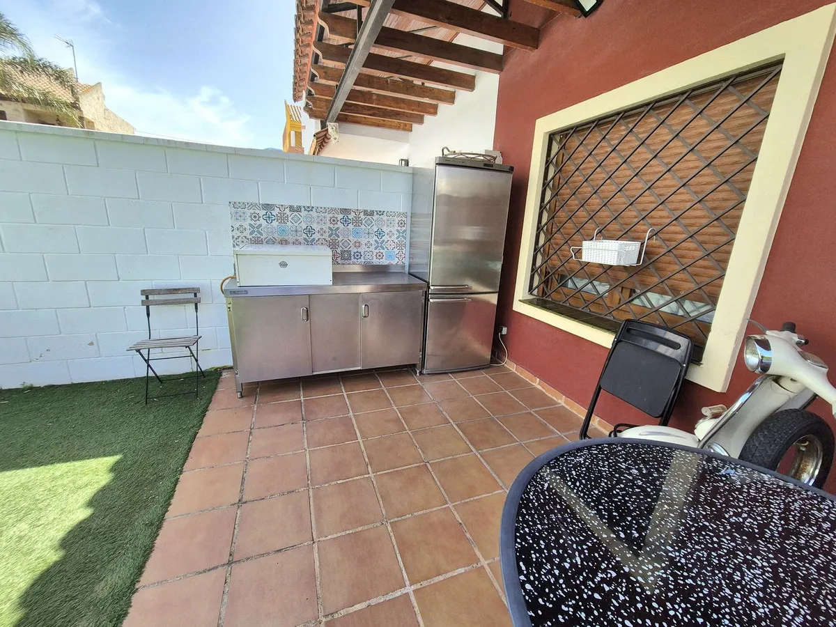 6ea9af70-def6-47b2-8da8-f2fd54aaf5a1