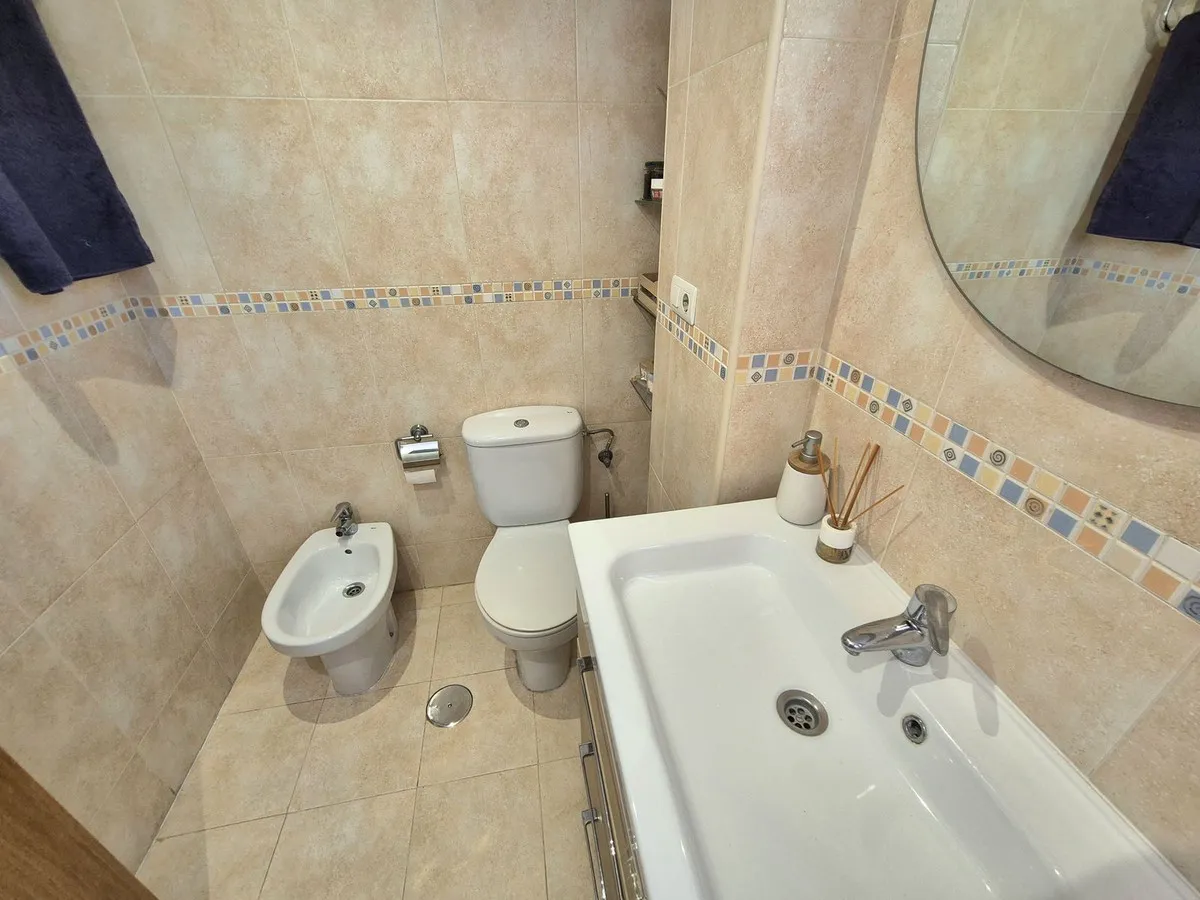 e7b849c9-3dff-46db-8d8c-a3d16bd68f6e