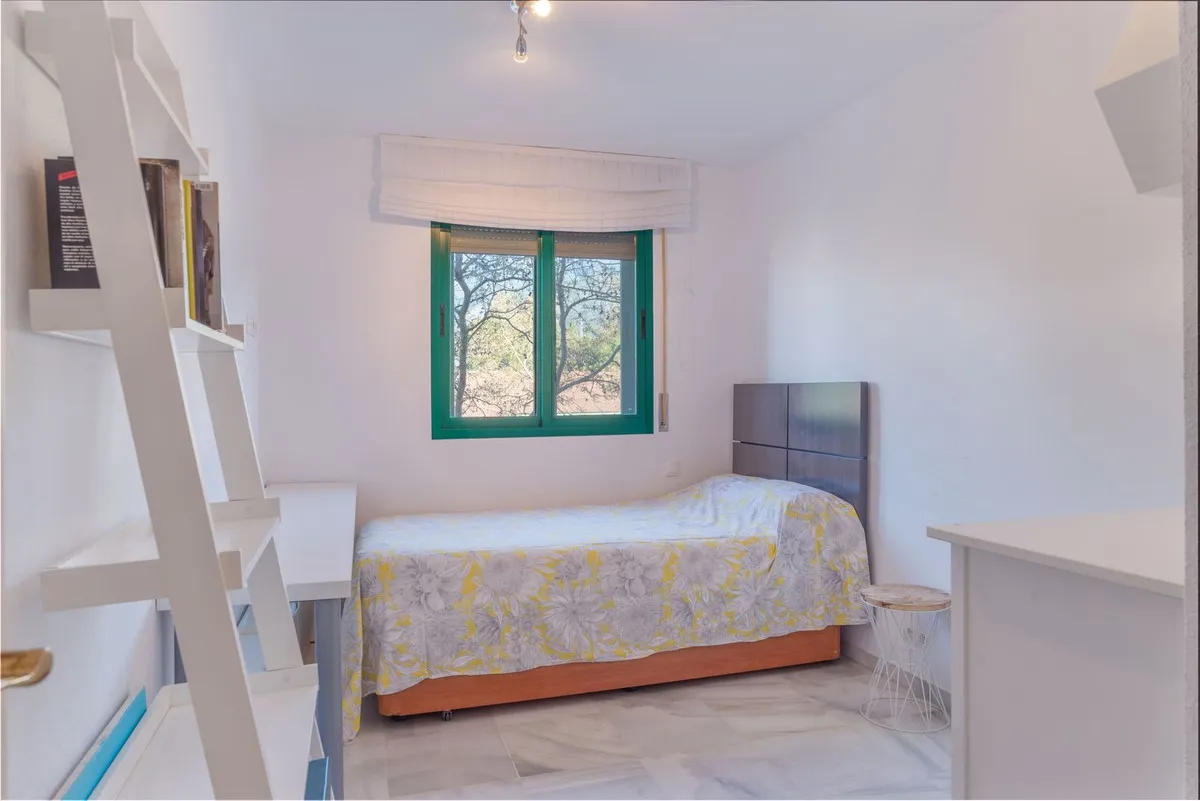 be9da949-004c-4e87-a025-99dffb564819