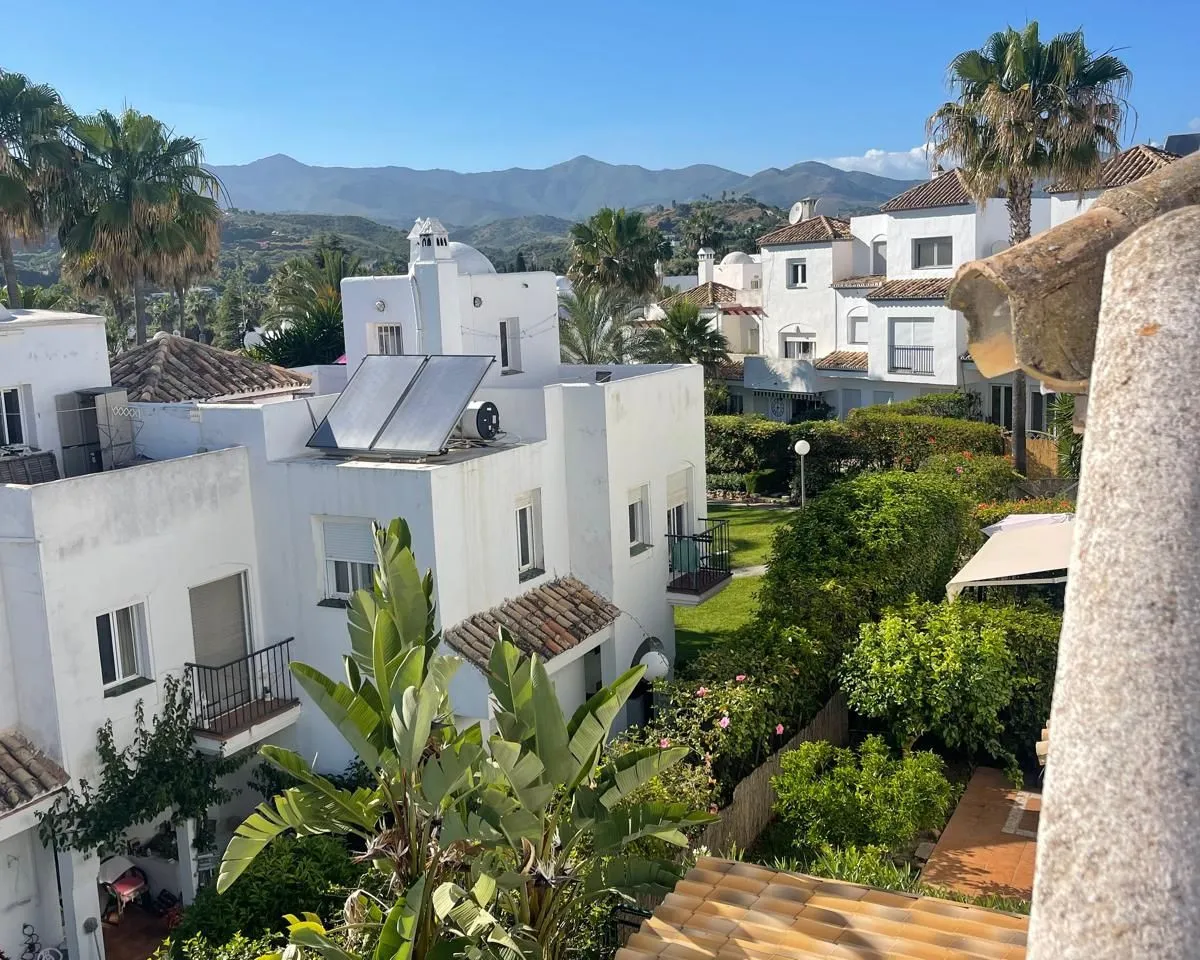 7a5cba8c-fe15-4f8e-a178-8be627c5acb1