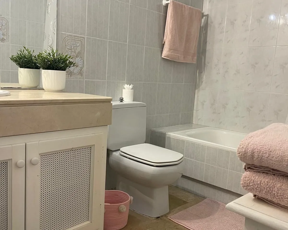 8e795de0-137f-4009-bc93-caf7c3d83a19