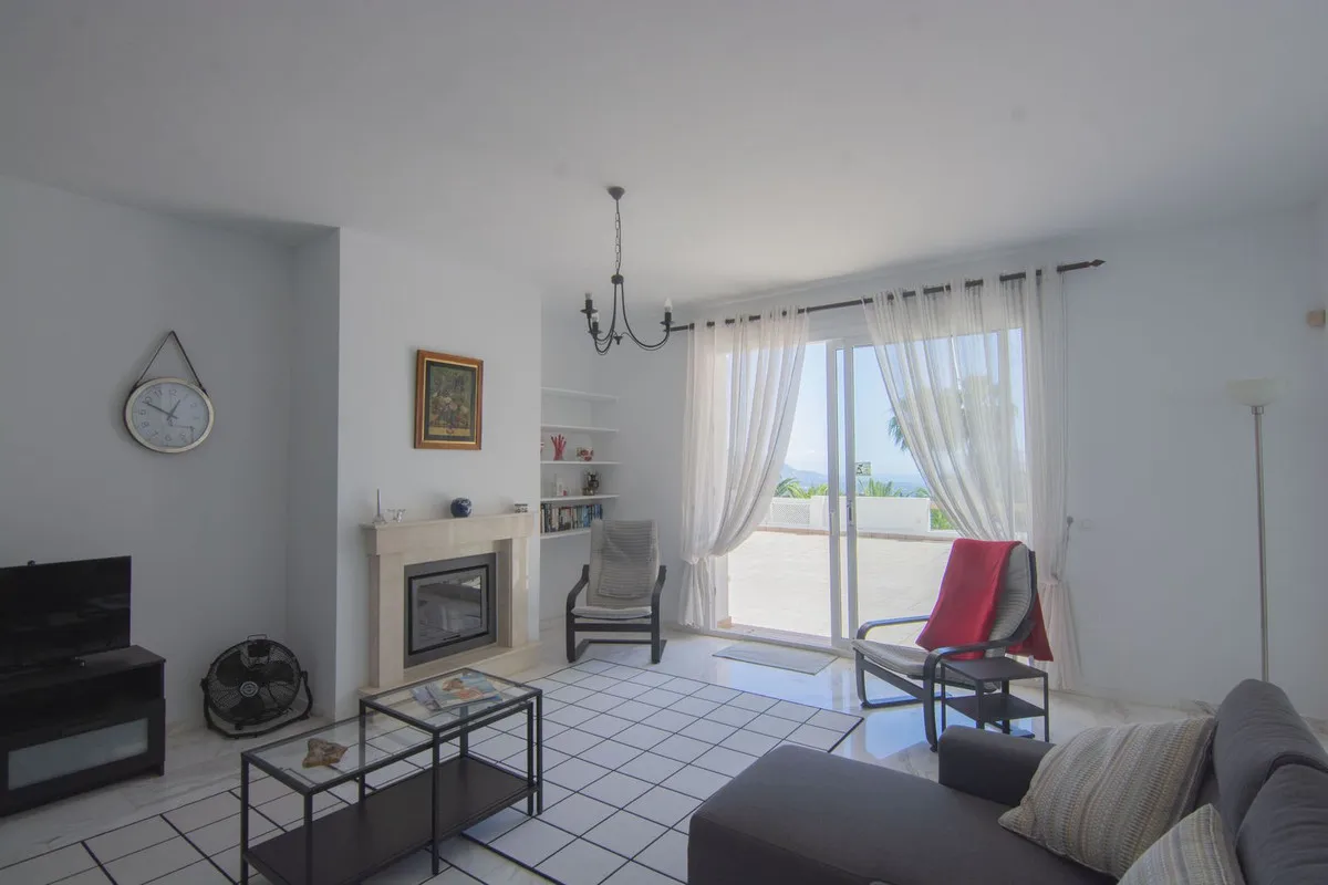 3135f1df-6738-4a3b-8cb1-dc22c3fd209b