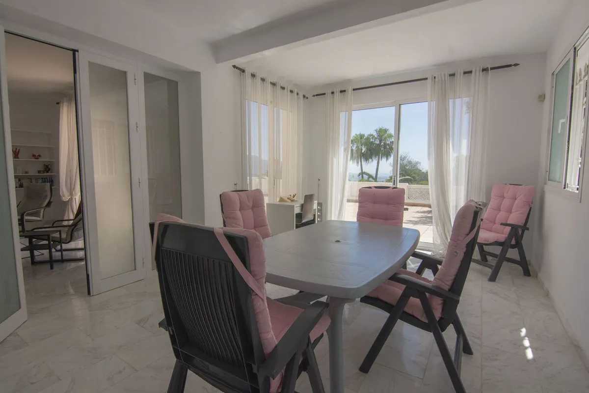 4e7f9108-5cd2-4cd5-aeac-254ddf40f3b8