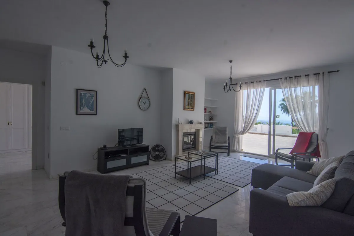 c792843e-3f51-481b-bf81-5fa9d95886c1