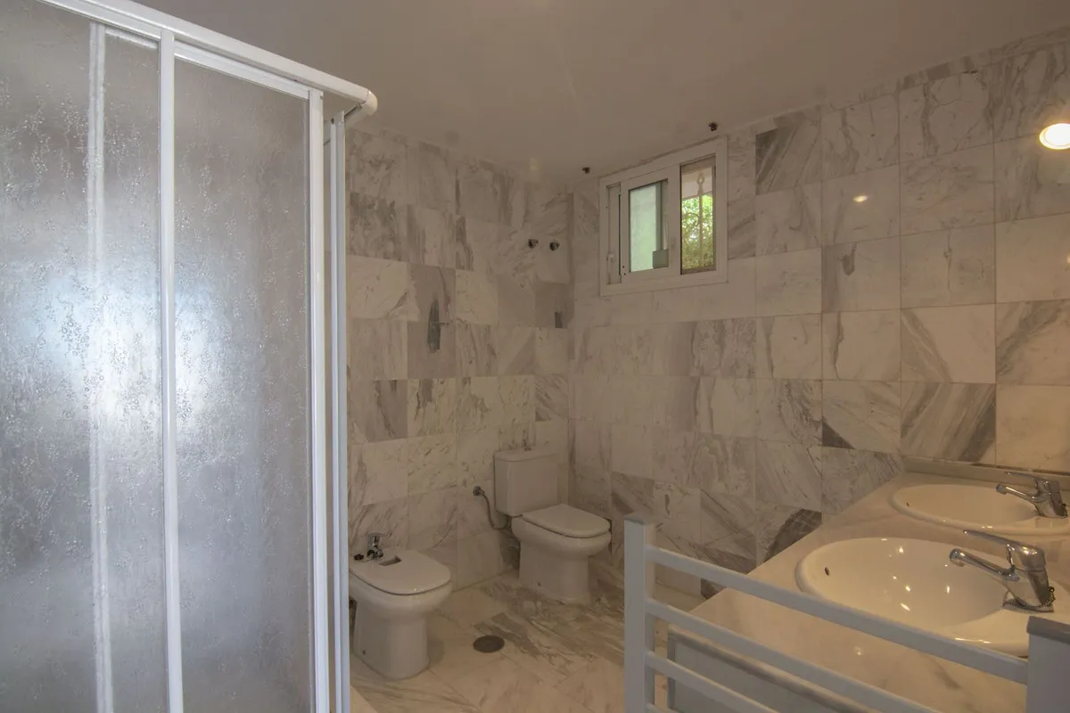 e27b58dd-c32a-442c-a48a-ab3ef6407043