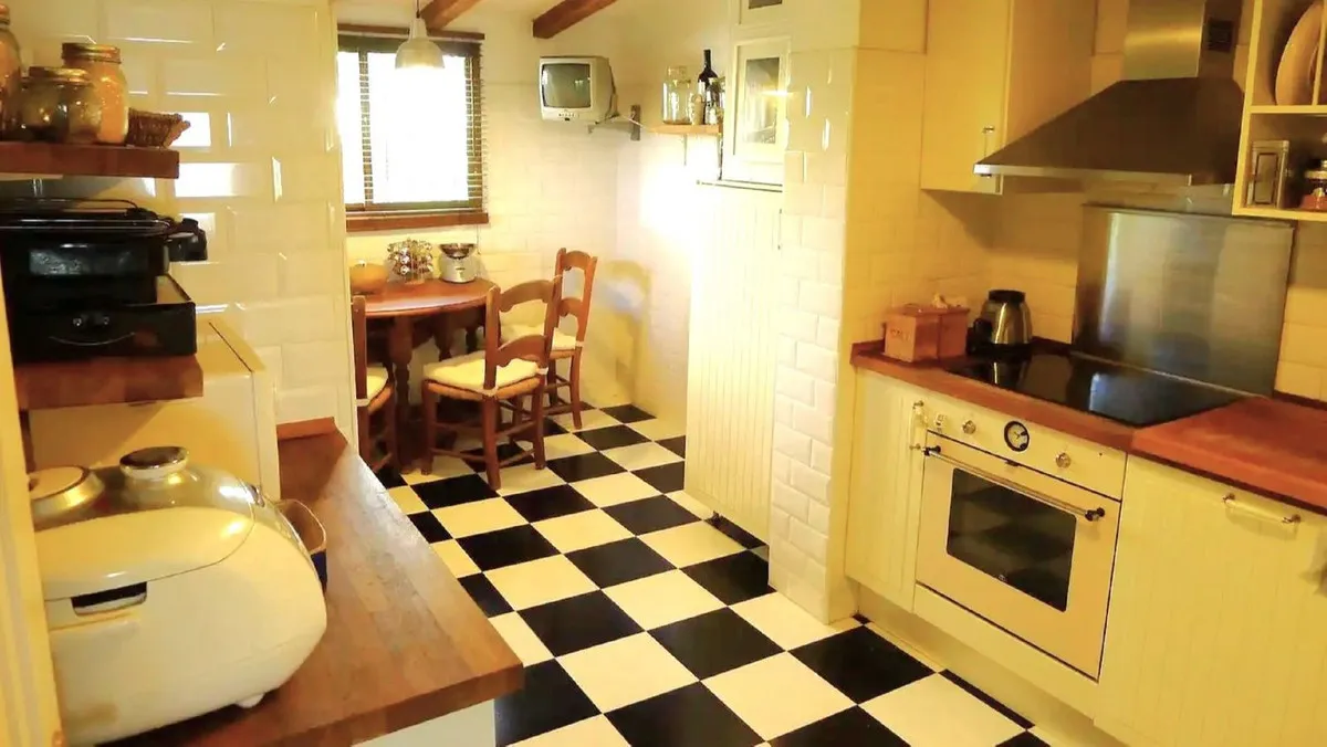 2f199b1b-5dde-4b53-a031-37806b86f80e