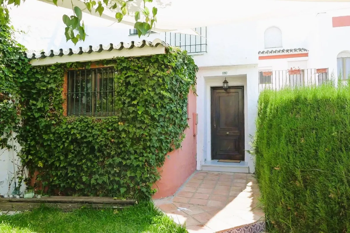 9b79894e-a5f2-4e10-8fac-2d199a5f79bc