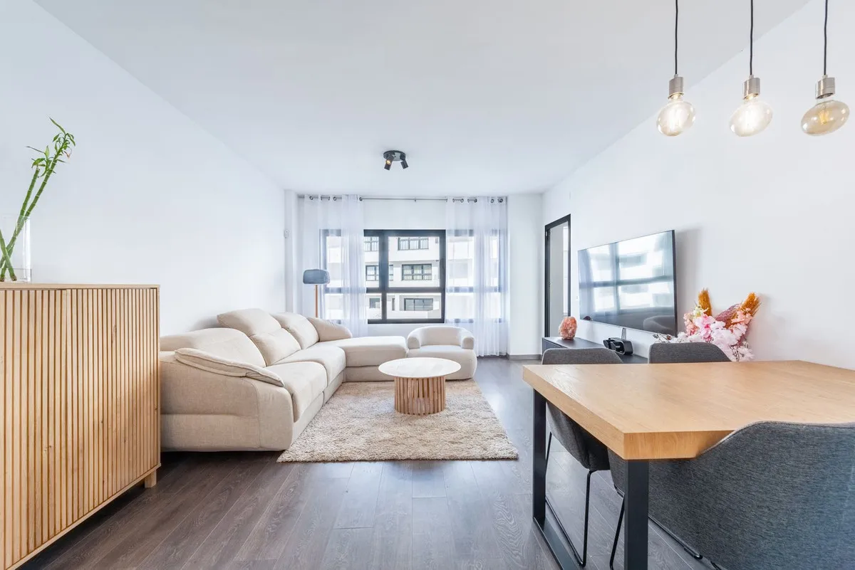 ae47e286-1241-443b-b3b7-77fc5abdc4ad